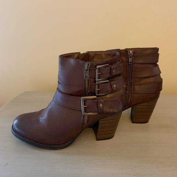 Cathy Jean size 7 brown booties - Picture 3 of 3